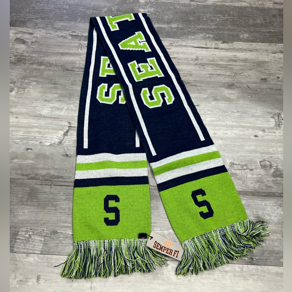 ChoKoLids NWT Seattle Seahawks NFL Scarf